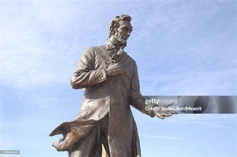 Abraham Lincoln Giving A Speech High-Res Stock Photo - Getty Images