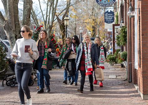 Christmas Stroll — Nantucket About Town