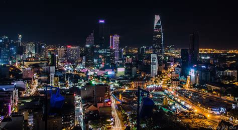 ไฟล์:Ho Chi Minh City Skyline (night).jpg - วิกิพีเดีย