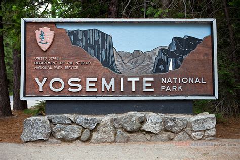 Yosemite National Park entrance sign - a photo on Flickriver