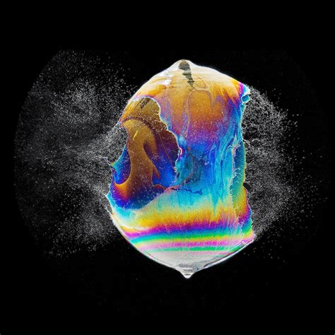 High-Speed Photography Captures Bursting Bubbles