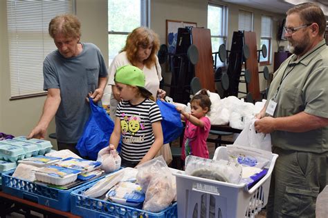 Food Pantry - Volunteers - Lafayette Urban Ministry