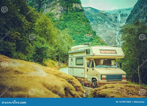 Camper Van Road Trip editorial stock image. Image of motorhome - 141997309