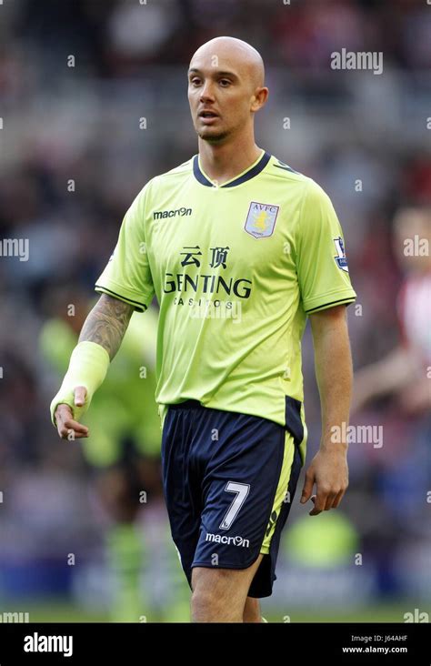 STEPHEN IRELAND ASTON VILLA FC ASTON VILLA FC STADIUM OF LIGHT SUNDERLAND ENGLAND 03 November ...