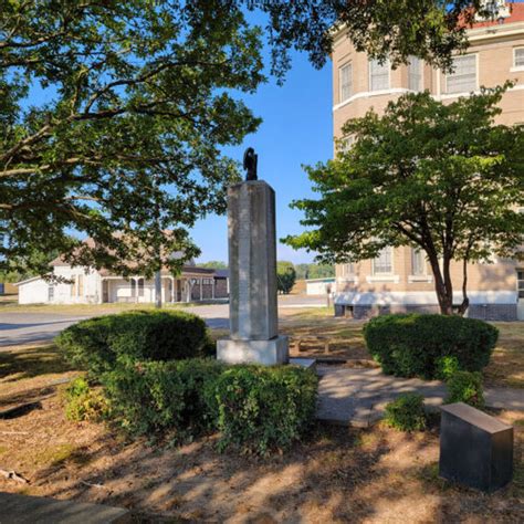 Monroe County War Memorial - Encyclopedia of Arkansas