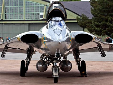 This May Be The Coolest, Most Futuristic Combat Jet Ever Built | Gizmodo Australia