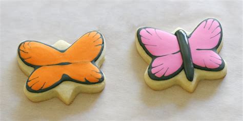 Beautiful Butterfly Cookies {Decorating How-to} - Glorious Treats