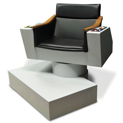 Lifesize Replica of Captain Kirk's Chair from Star Trek! | The Green Head