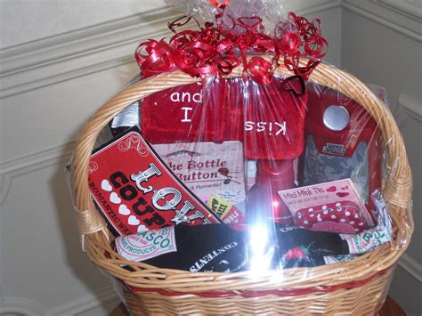 Valentine Basket for Him | Valentines baskets for him, Valentine ...