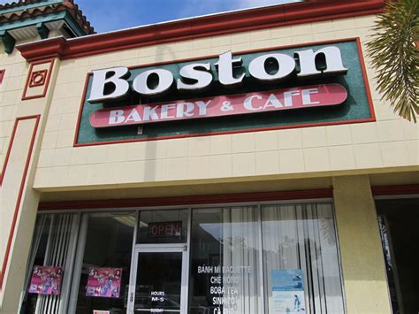 Watch Me Eat: Boston Bakery in Orlando, FL