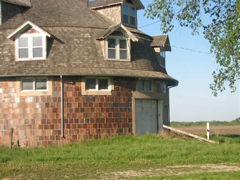 Old Barn House by OneBadHat on DeviantArt