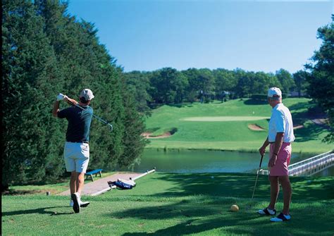 5 Martha’s Vineyard Golf Courses to Take a Swing At Now