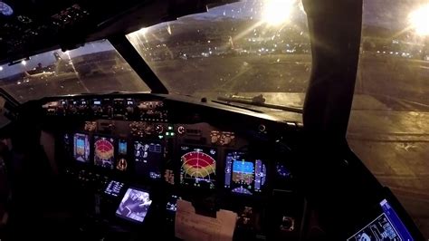 Boeing 737-800 - Night departure from Tenerife - cockpit view - YouTube