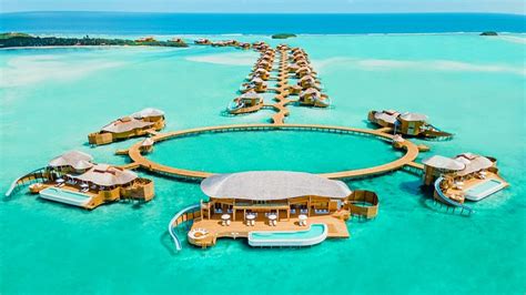 12 Best Overwater Bungalows in the Maldives | PlanetWare (2023)