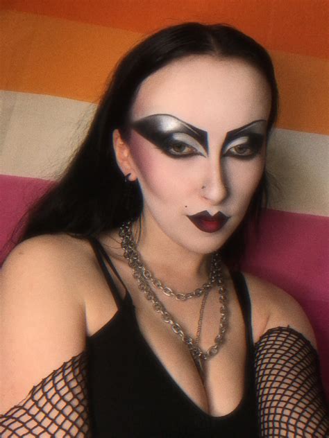 🖤Siouxsie Sioux inspired look🖤 : r/GothStyle