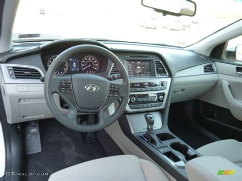 Gray Interior 2016 Hyundai Sonata SE Photo #107333198 | GTCarLot.com