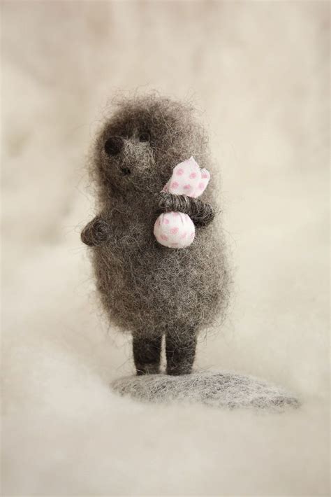 An Artist Makes Tiny Felt Animal Sculptures, And They're Just Too Cute