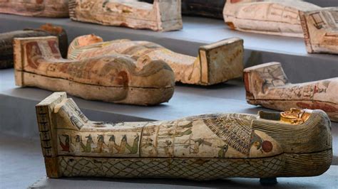 Egyptian sarcophagus | History of Egyptian sarcophagus - ca