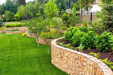 What Is the Difference Between Hardscape and Landscape?