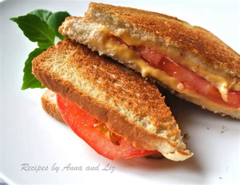 Grilled Cheese and Tomato Sandwich - 2 Sisters Recipes by Anna and Liz