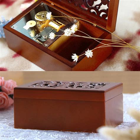 Bevigac Mini Vintage Clockwork Music Box Musical Toy with Melody of ...