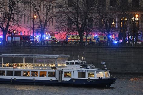 Zásah v Praze obrazem: Střelba, policisté na střeše i útěk do bezpečí - Aktuálně.cz