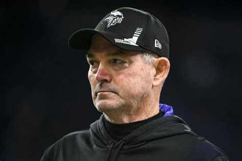 Longtime Cowboys Star Warns Players About Mike Zimmer - The Spun