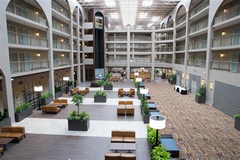 Embassy Suites by Hilton Seattle Bellevue | Convenient Park, Stay & Fly ...