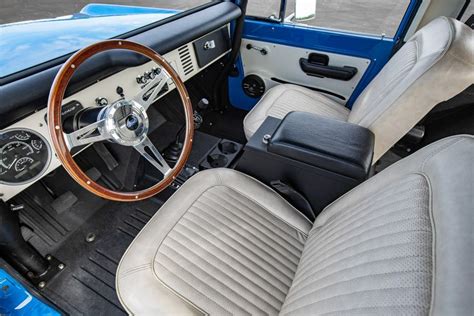 mountain-early-ford-bronco-front-interior | Ford bronco, Classic ford ...