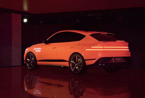 Genesis GV80 Coupe Concept debuts