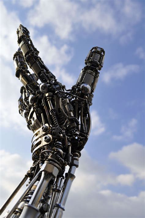 robot hand in 2020 | Robot hand, Robots concept, Robot concept art