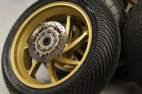 How Much Does It Cost To Change A Tire On Motorcycle | Reviewmotors.co