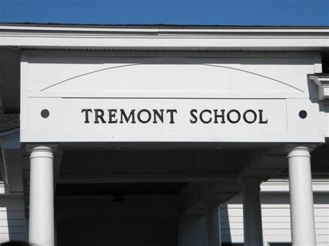 Tremont School Invites MDI Vets to Lunch