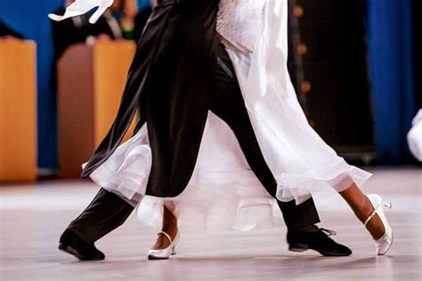 Dance Course: Viennese Waltz – Art Is Motion