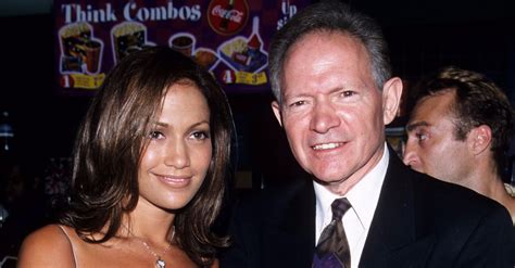 Who Is Jennifer Lopez's Dad? | POPSUGAR Latina