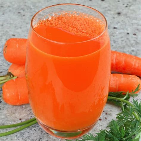 How to Juice Carrots (1-Ingredient Carrot Juice Recipe) - Alphafoodie