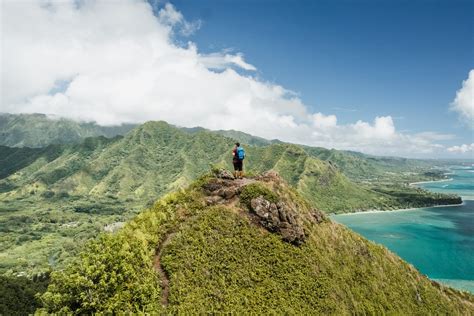 15 Best Oahu Hikes - Hawaii Hiking Trails [2024 GUIDE]