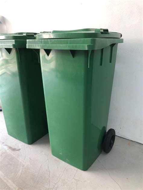 Large Garbage Bins, Furniture & Home Living, Cleaning & Homecare ...