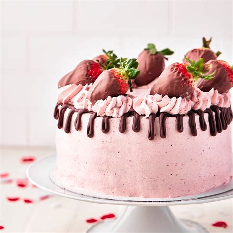 Chocolate Strawberry Cake | Bonni Bakery