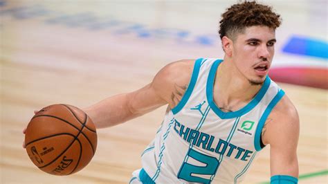 LaMelo Ball Strengthens As 2021 NBA Rookie of Year Favorite