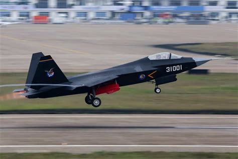 China's New 5th Generation Fighter Jet: Shenyang FC-31