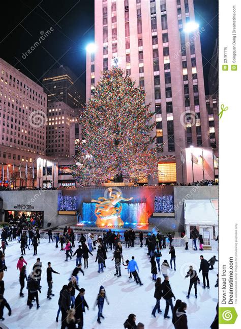 Rockefeller Center Ice-skating Rink Editorial Photo - Image of color ...