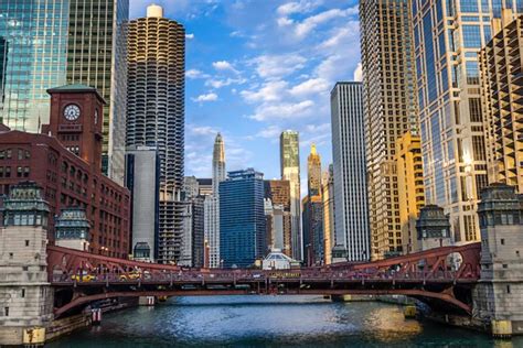 Chicago River Boat Architecture Tour from $49.28 | Cool Destinations 2021