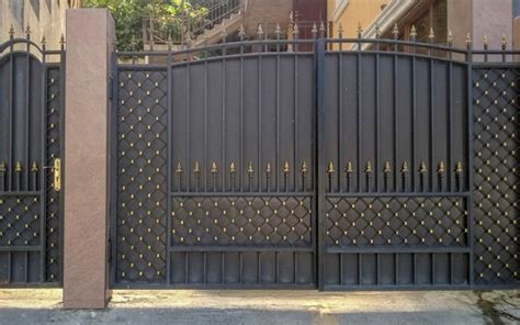 Stylish Designs for the Main Gate of Your House | Zameen Blog