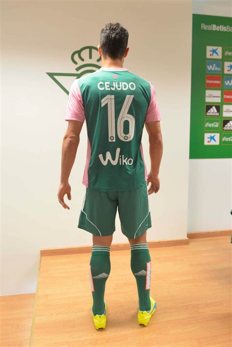 Kit Clash? Real Betis Debuts Special Pink and Green Kit - Footy Headlines