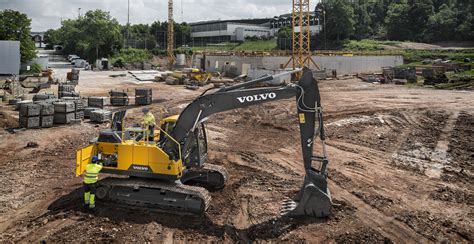 Volvo EC220EL excavator specs (2019 - 2024) | Diggers | LECTURA Specs