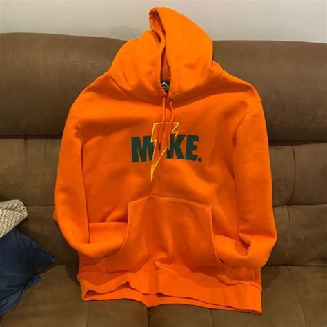 Men's Nike orange hoodie sz XL in great condition Orange Hoodie, Plus Fashion, Fashion Tips ...