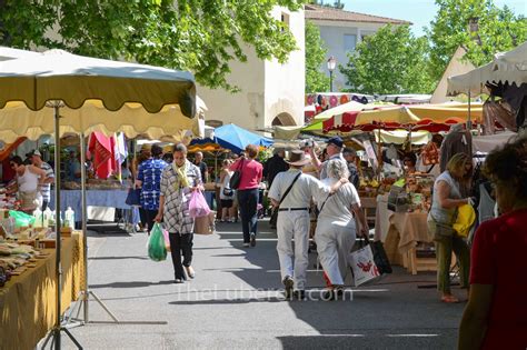 Lourmarin market - The Luberon