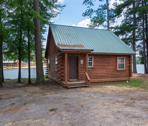 Yogi Bear™ Cabins | Pelahatchie