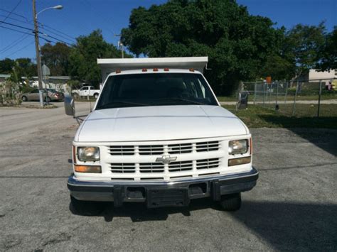 CHEVY DUMP TRUCK 3500 SERIES DIESEL CREW CAB